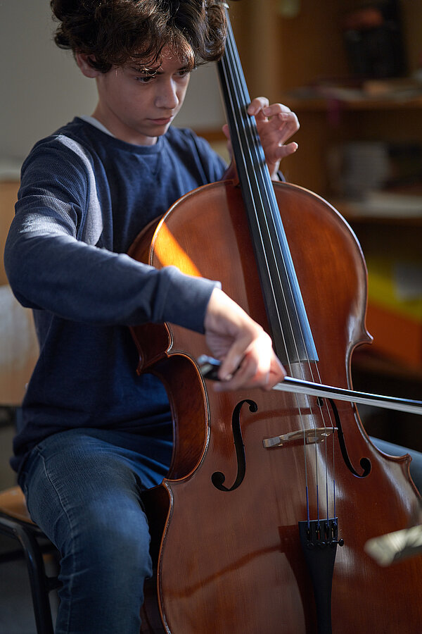 Konzentration am Cello